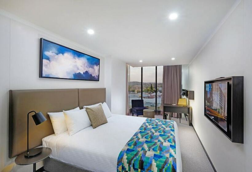 استودیوی استاندارد, Mantra Albury