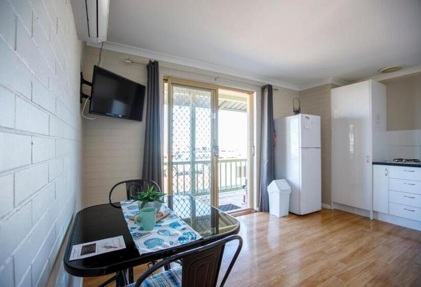 침실 1개 바다 전망 아파트, Shark Bay Seafront Apartments