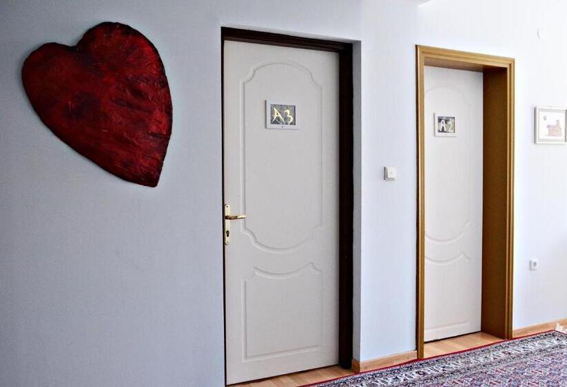 Номер Стандарт Вид на Озеро, Guesthouse Vissinokipos   Biker Friendly   Motorrad