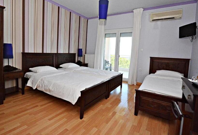 Номер Стандарт Трехместный, Guesthouse Vissinokipos   Biker Friendly   Motorrad