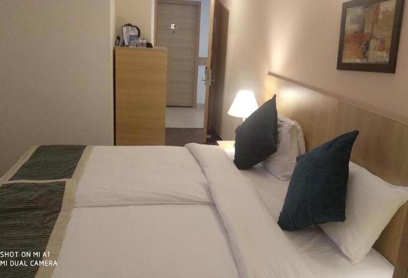 标准工作室, Starlit Suites Neemrana