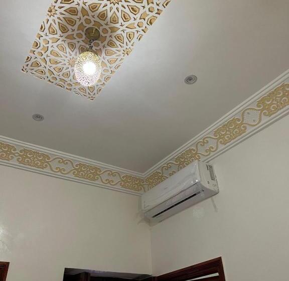 اتاق استاندارد, Kasbah Red Castel Hostel
