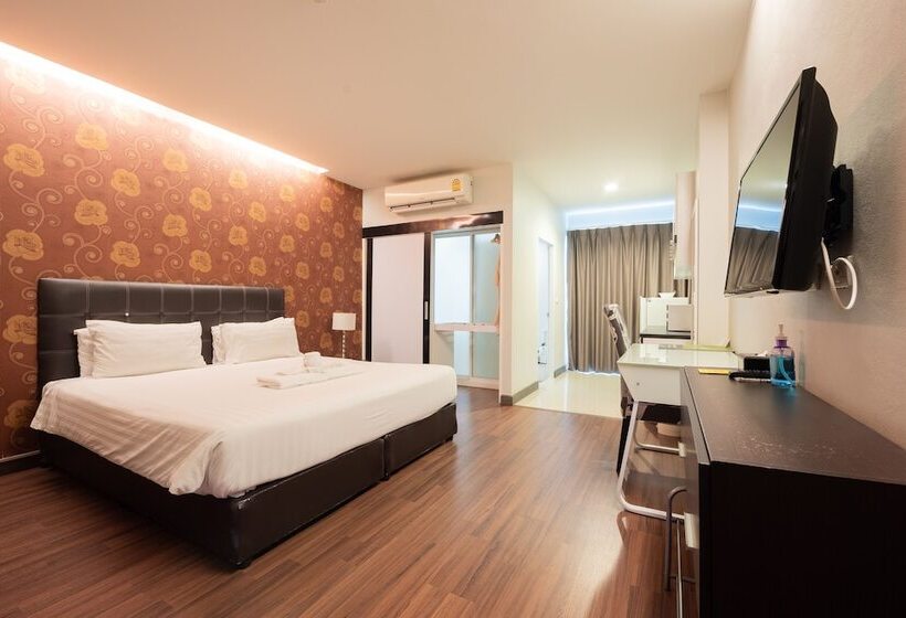 스탠다드 룸 킹사이즈 침대, Romyen Garden Place