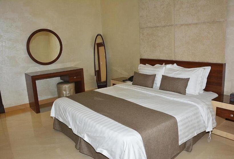 Номер Стандарт Кровать Кинг Адаптированный для Инвалидов, Mandarin Hotel Apartments