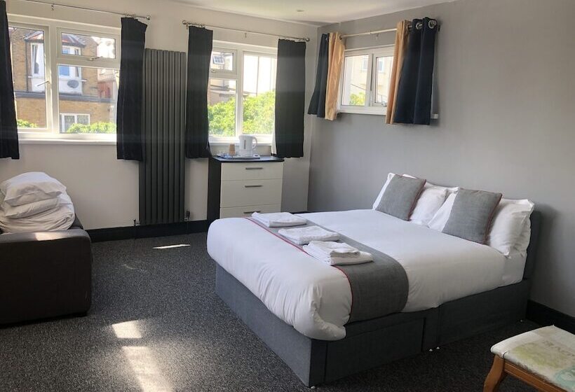 استودیوی لوکس, Devine Beach Hotel, Westcliff Southend-On-Sea