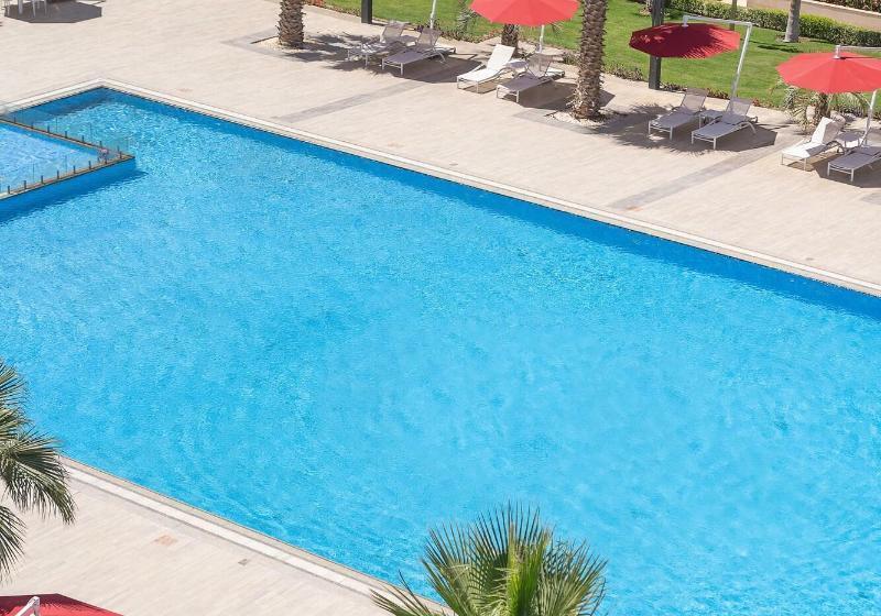 اتاق لوکس با چشم‌انداز استخر, The St Regis New Capital Cairo