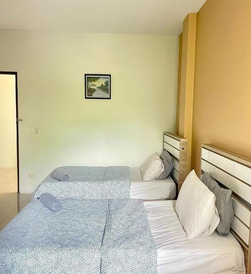 חדר סופריור נוף לעיר, Chula House