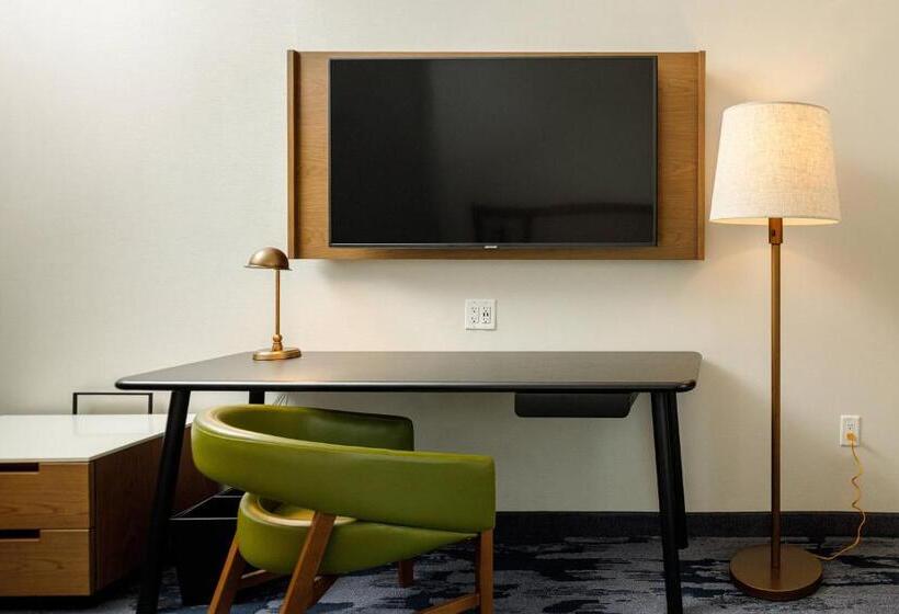 Люкс Executive Кровать Кинг, Fairfield Inn & Suites By Marriott Salina
