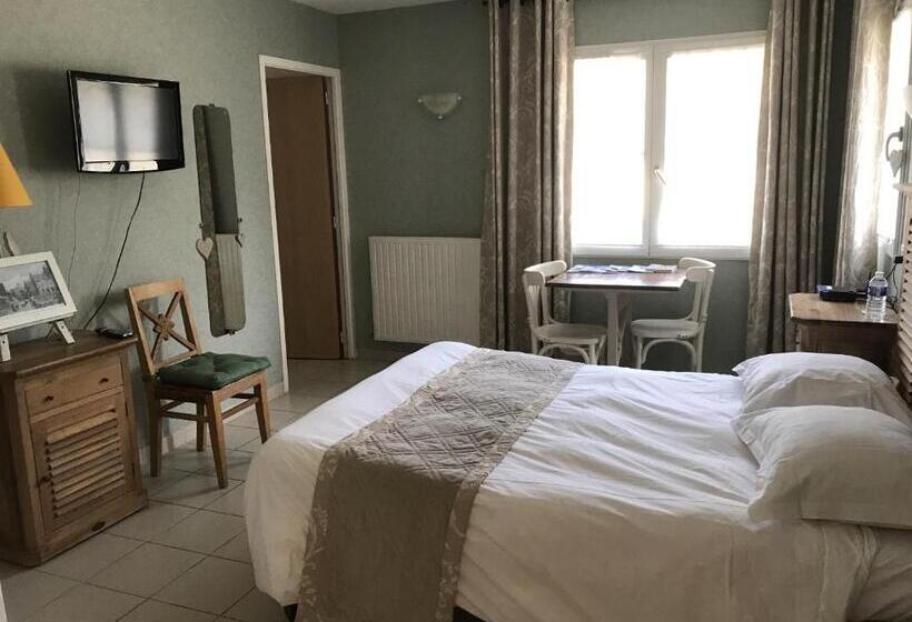 Номер Стандарт, Logis Auberge De Carolles