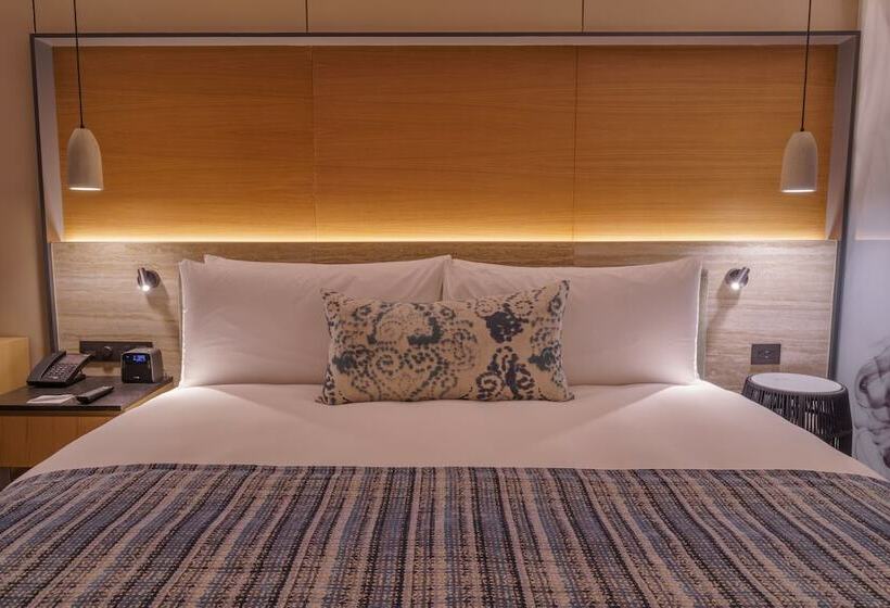 חדר סטנדרט מיטה זוגית עם נוף, Renaissance Cancun Resort & Marina