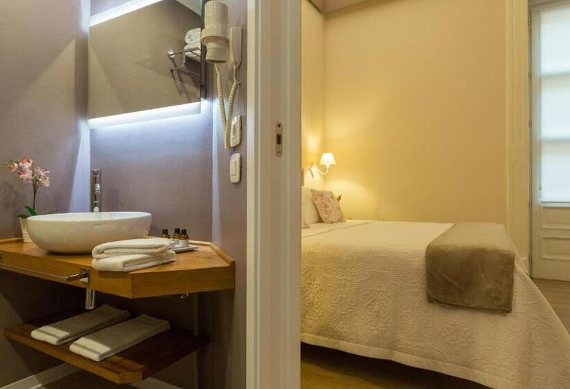 سوییت جونیور با بالکن, Bellaroto Suite & Spa
