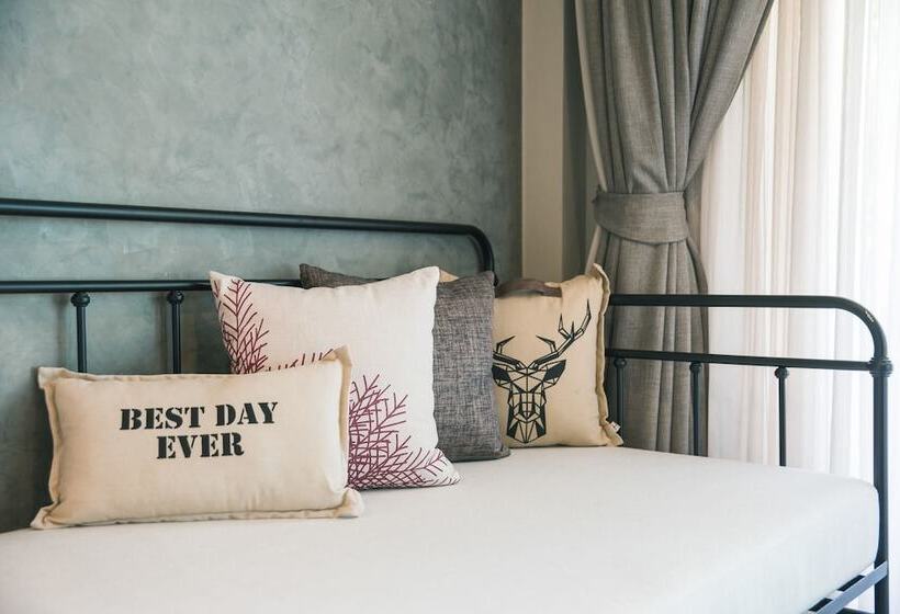 ویلای 1 خوابه, Coral Tree Villa Hua Hin