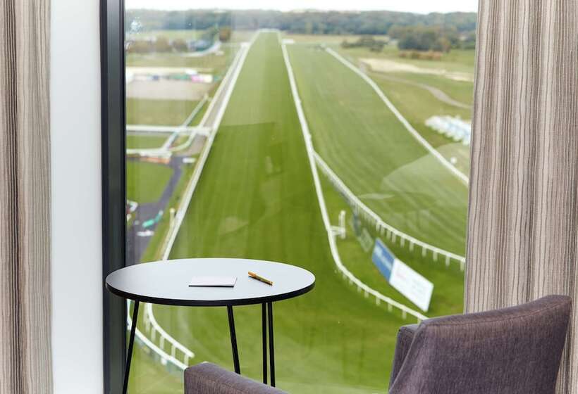 Номер Стандартный с Видом, Hilton Garden Inn Doncaster Racecourse