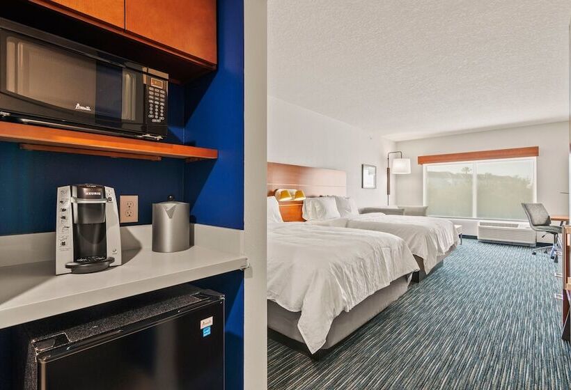 Люкс, Holiday Inn Express & Suites Orlando  Lake Buena Vista, An Ihg