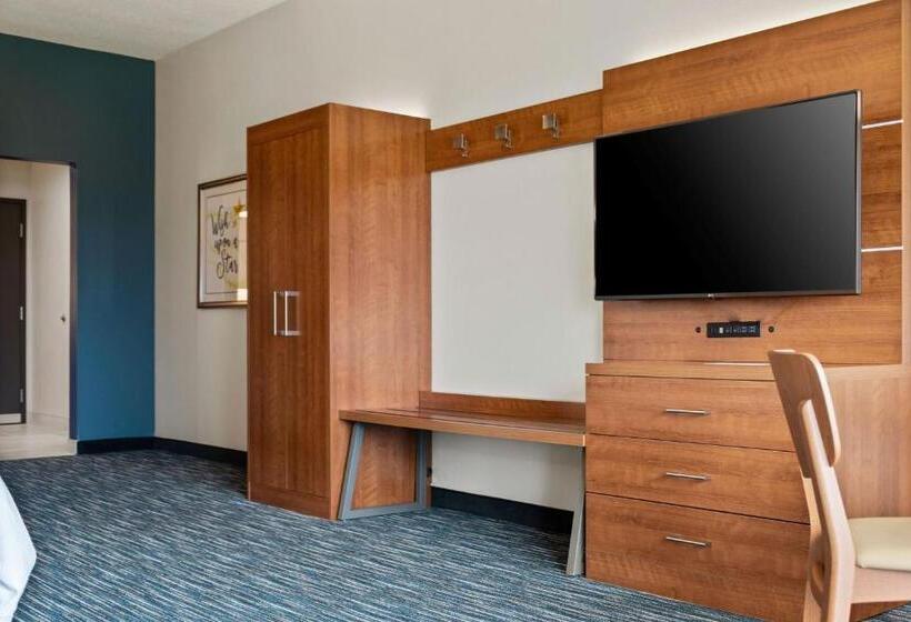 Люкс, Holiday Inn Express & Suites Orlando  Lake Buena Vista, An Ihg