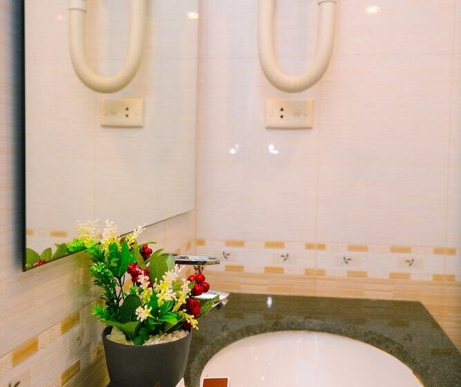 اتاق خانوادگی, Royal Hotel Ha Noi