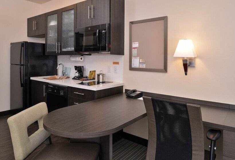 Студия Стандарт, Candlewood Suites   Austin Airport, An Ihg