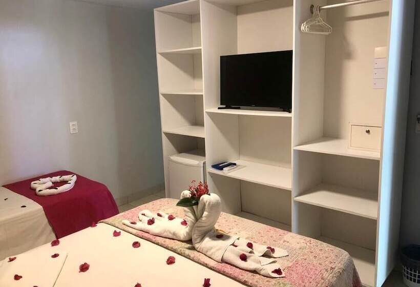 Трехместный Номер Стандарт с Балконом, Pousada Das Bromelias