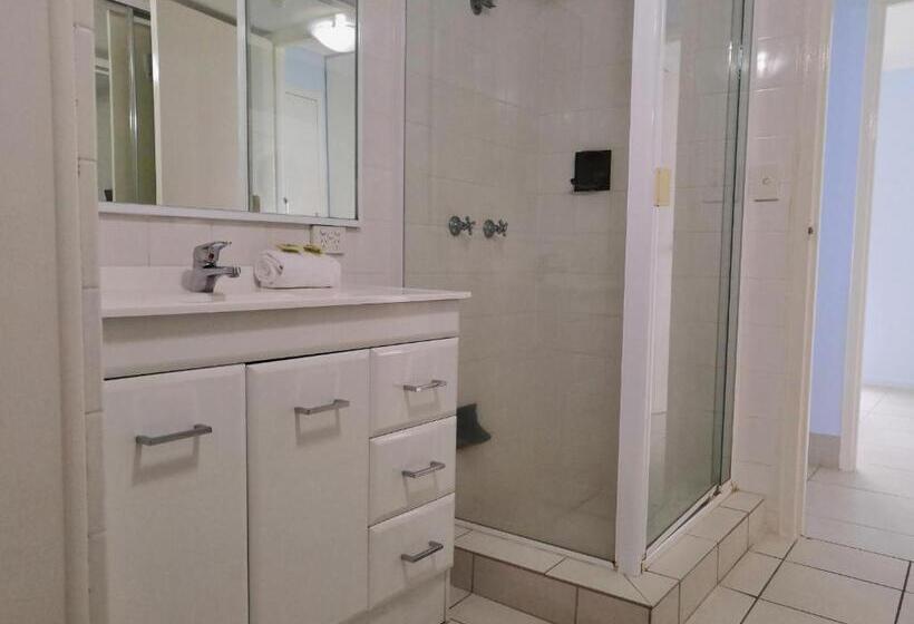 Апартаменты 1 Спальня Нижний Этаж, Olympus Beachfront Apartments
