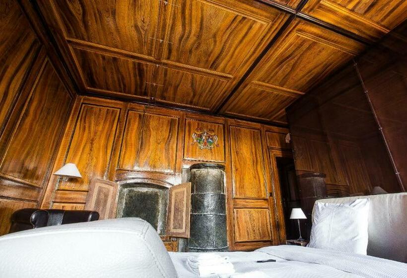 Люкс, La Grande Maison
