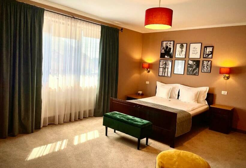 Номер Deluxe, Pensiunea Marylou
