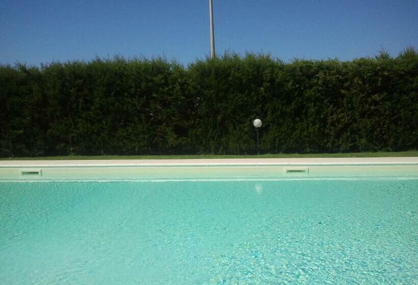 标准工作室, Masseria Sant'elia