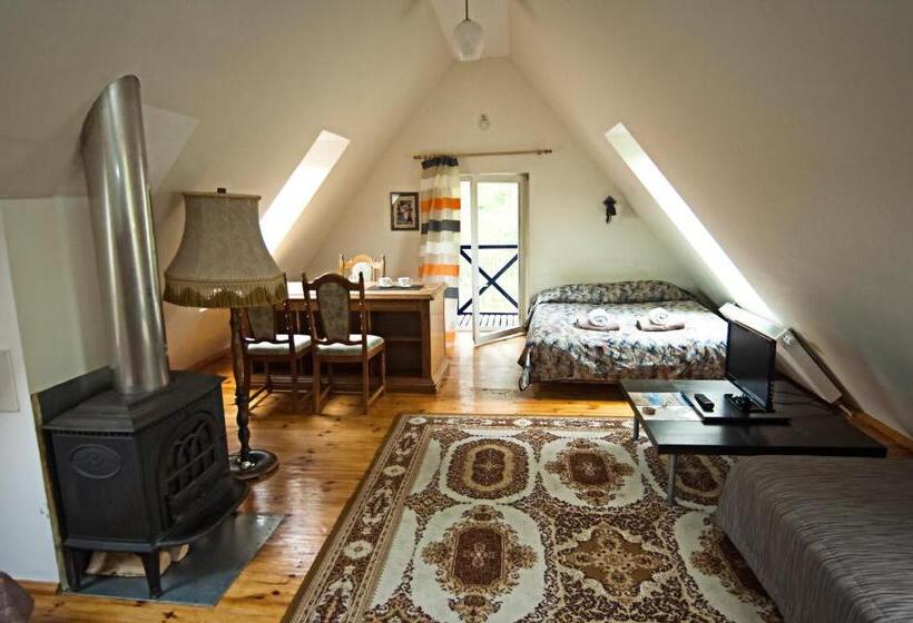 1 Bedroom Penthouse Apartment, Jelita