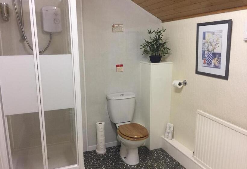 اتاق استاندارد یک تخته با سرویس بهداشتی مشترک, Cornerways Guest House