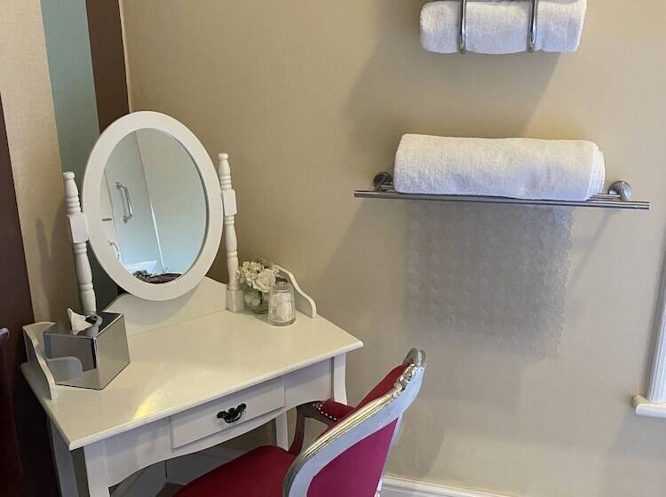 اتاق سوپریور, Cornerways Guest House