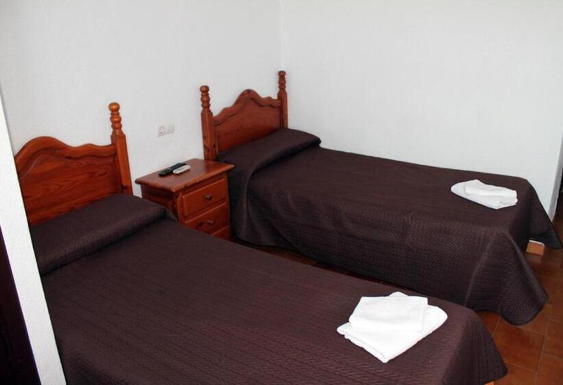 スタンダードルーム, Hostal Montilla Sotogrande