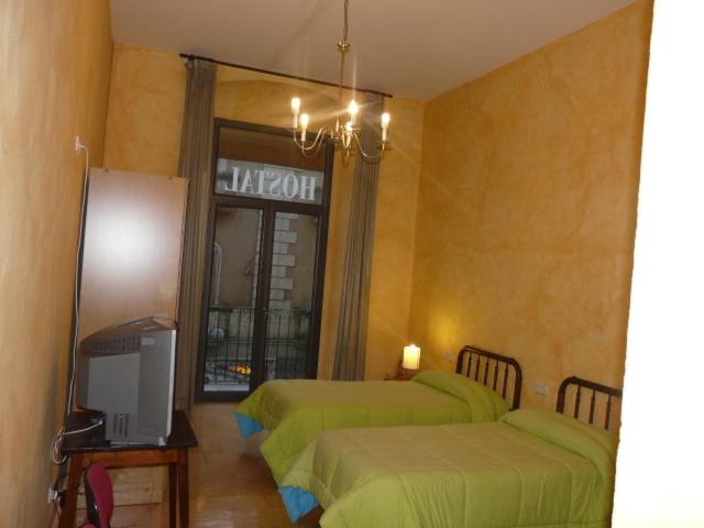 Номер Стандарт, Hostal Adarnius