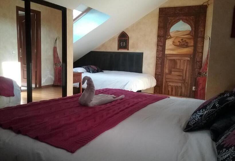Номер Стандарт Трехместный, Hostal La Carretera