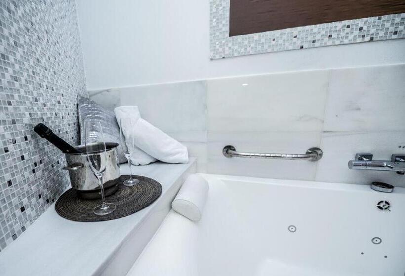Номер Стандарт с Гидромассажем, Hostal La Carretera