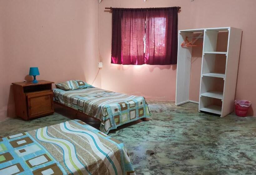 בית, 3 חדרי שינה, Gipsy Ranch Rooms