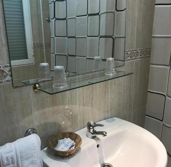 标准间, Hostal 82
