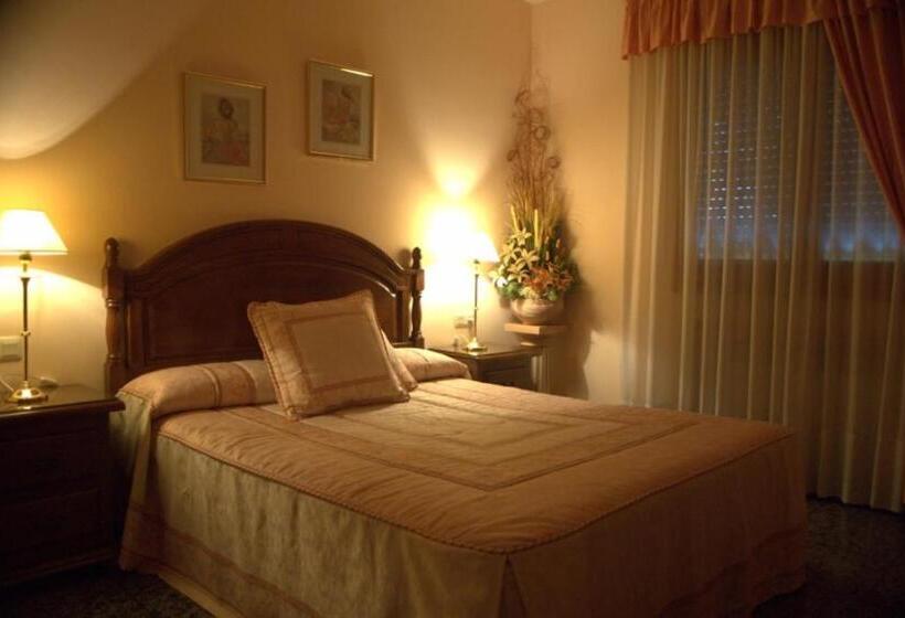 스탠다드 룸, Hostal El Violí