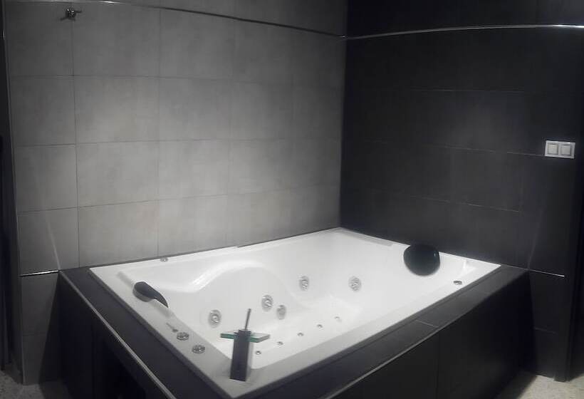 자쿠지 스위트, Hostal Ocana Manilva