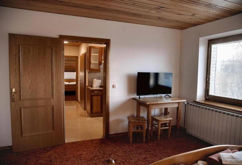 2 Bedroom Apartment Garden View, Rooms And Apartments Panker