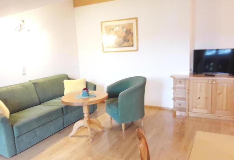 Апартаменты 2 Спальни с Балконом, Appartment Ransburggut
