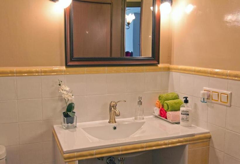 Семейный Номер, Casa Rural La Casona