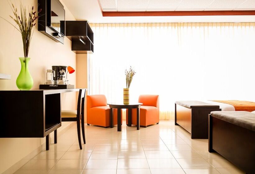 جناح جونيور, Inn Express Hotel Tula