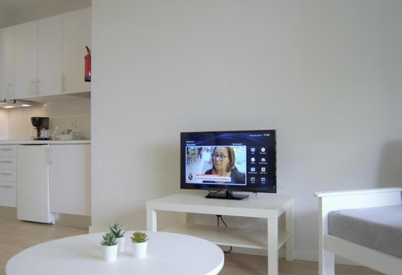 Студио Стандарт с Балконом, Apartamentos Turísticos Vitoria By Petit Hotels
