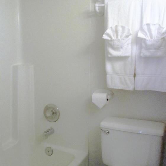 סוויטה, Turning Leaf Townhome Suites