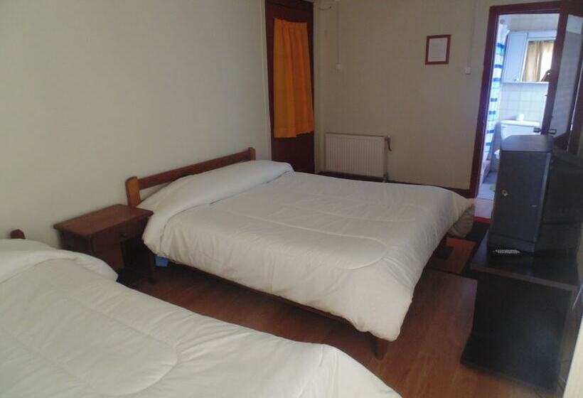 标准三人间, Hostal Arrayan