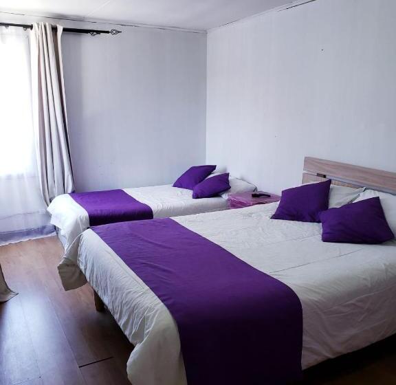 标准三人间, Hostal Arrayan