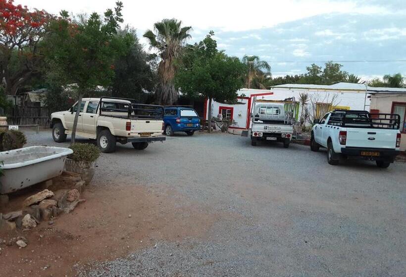 اتاق استاندارد, Kai Oms Backpackers Lodge