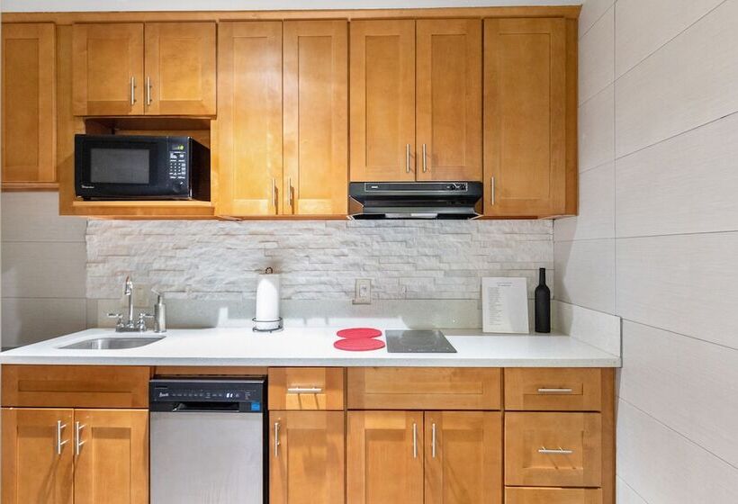 Студия Deluxe, Le Blanc Inn & Suites