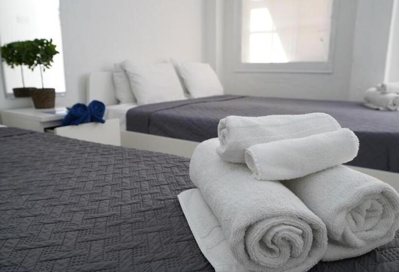 اتاق استاندارد با 2 تخت دوبل, The Pelican Poshtel