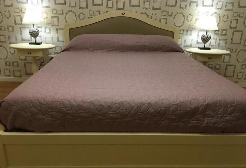 اتاق استاندارد با بالکن, Suberito Rooms&bar
