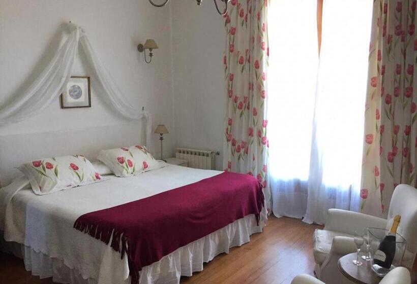 סוויטה עם מרפסת, Villa Black Bnb